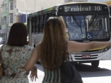 Passageiros reclamam de novas mudan�as nas linhas de �nibus do Rio  Leia mais sobre esse assunto em