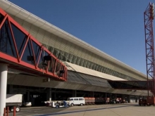Pol�cia prende 4 mulheres acusadas de furtar malas no aeroporto JK