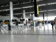 Pol�cia Civil de S�o Paulo prendeu 2 homens acusados de furtarem estepes na garagem do aeroporto de