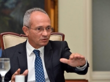 Hartung pede que ministro barre leil�o do aeroporto de Vit�ria e de Maca�
