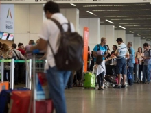 TCU vai investigar se cobran�a de bagagem barateou passagens a�reas