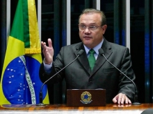 Senador de Mato Grosso defende concess�o de aeroportos do estado em bloco