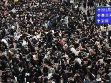 Voos s�o cancelados no Aeroporto de Hong Kong no 4� dia de protestos
