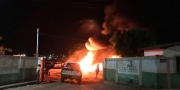 Criminosos incendeiam dois �nibus do transporte p�blico de Cascavel