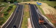 AUMENTA A DEMANDA POR SERVI�OS NO TRANSPORTE, MAS EMPREGOS AINDA REGISTRAM QUEDA