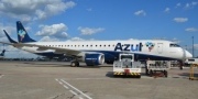 Azul come�a a vender passagens a�reas para Paris