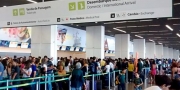 Confus�o no aeroporto: Passageiro surta ap�s perder voo e � preso