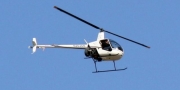 T�cnicos investigam um acidente com helic�ptero em vinhedo no interior de S�o Paulo