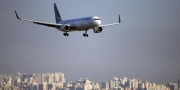A�REAS T�M US$ 4,9 BILH�ES RETIDOS POR GOVERNOS DE 16 PA�SES, DIZ IATA