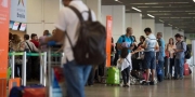 TCU vai investigar se cobran�a de bagagem barateou passagens a�reas