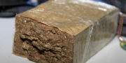 Mulher � presa com 1,6 kg de supermaconha amarrada ao corpo, no Aeroporto do Recife